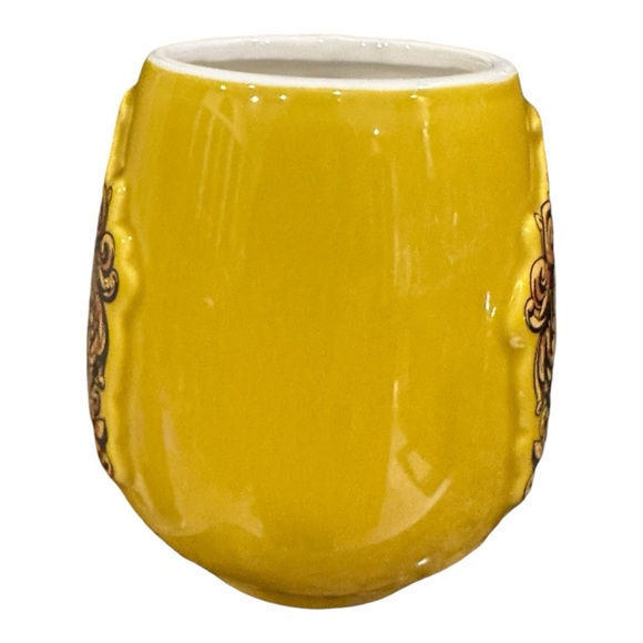 Warner Bros Studio Tour Harry Potter Hufflepuff Crest Yellow Mug - Picture 3 of 11